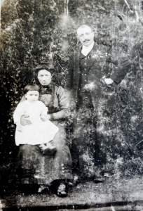 Émile, Léonie et leur fils Paul vers 1916 (Collection Marie-Louise Buisson)